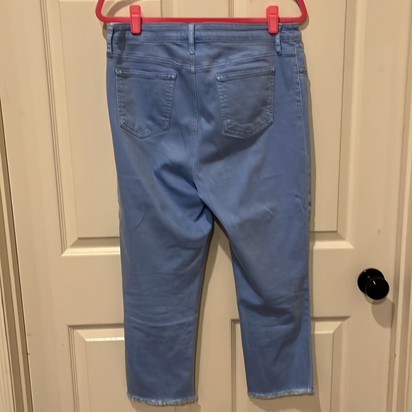 Chicos so slimming girlfriend cropped jeans, size 2 - Picture 5 of 7